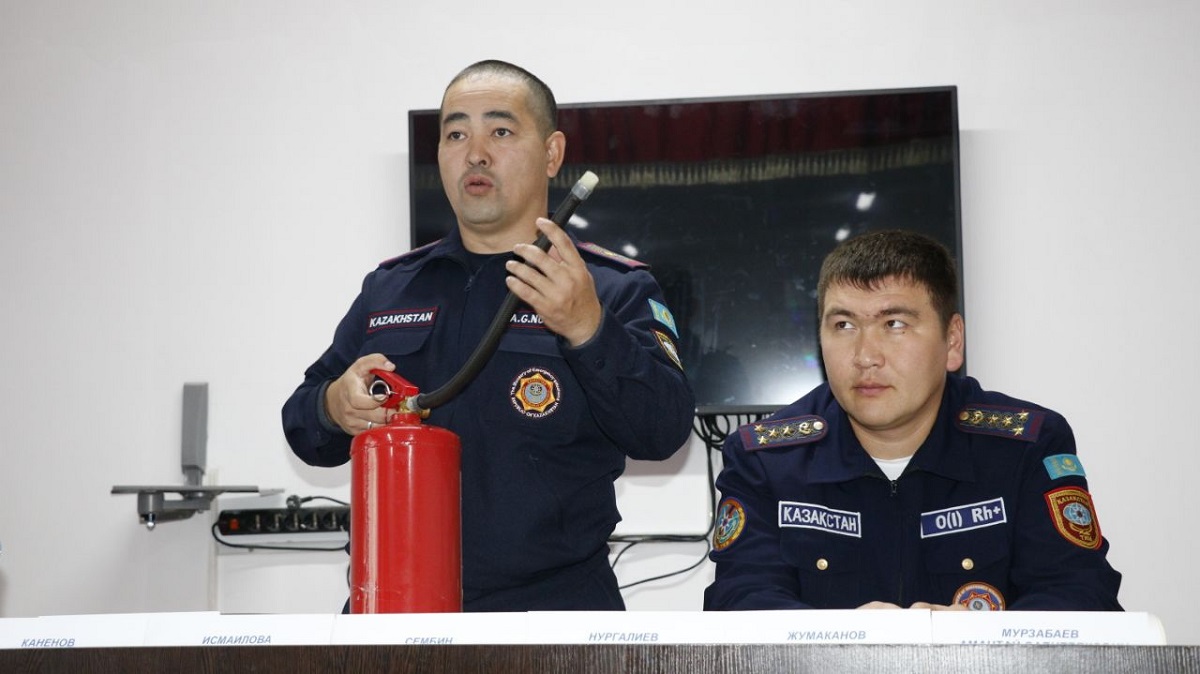 В студенческом доме состоялся круглый стол по технике безопасности