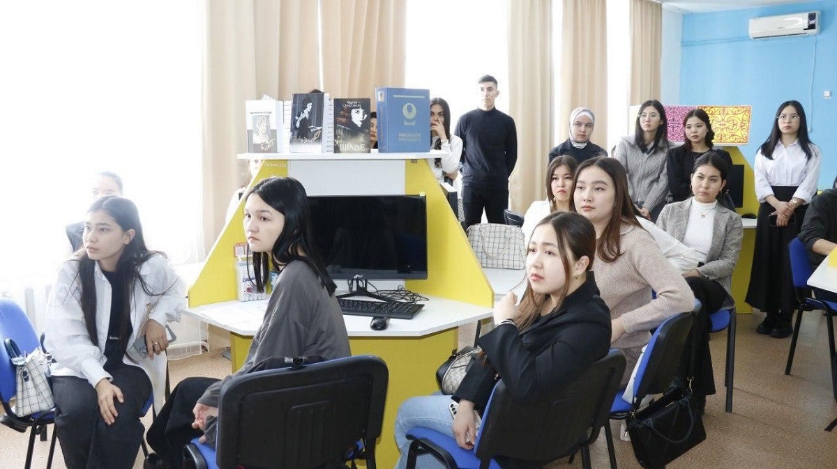 Состоялся круглый стол на тему «academic mobility: challenges and opportunities»